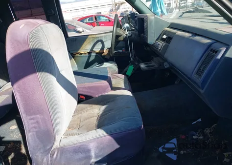 1991 GMC Sierra C1500 из США, поврежденный, VIN 2GTEC19K5M1500009